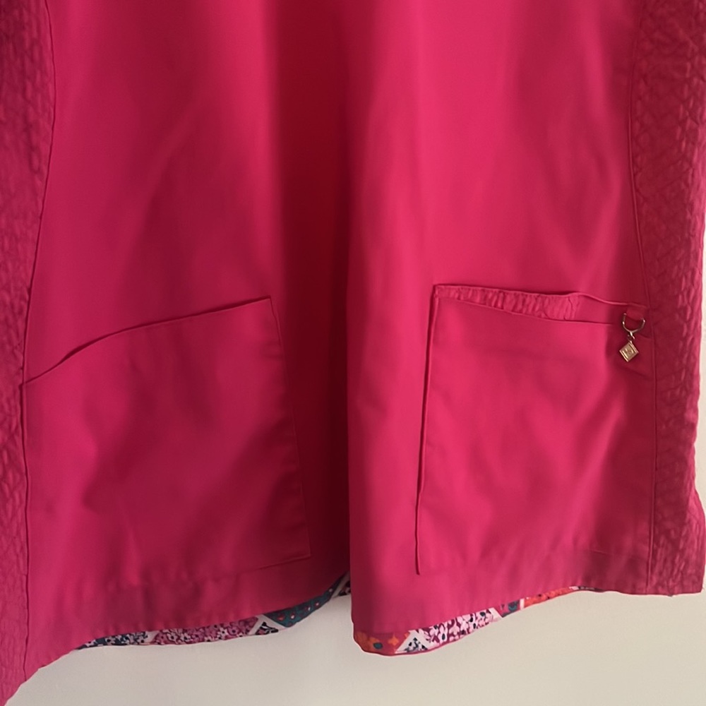 Bundle of 2 scrub tops and 1 scrub pants - Picture 9 of 16